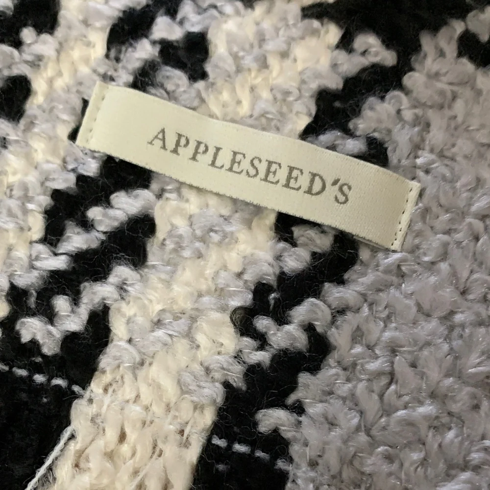 Appleseed's 42” VINTAGE Plaid Scarf - Made in Germany - LIKE NEW!